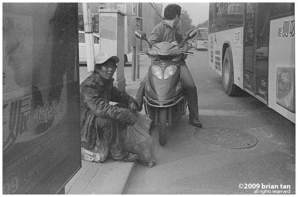 Beggar on the street of Zhengzhou