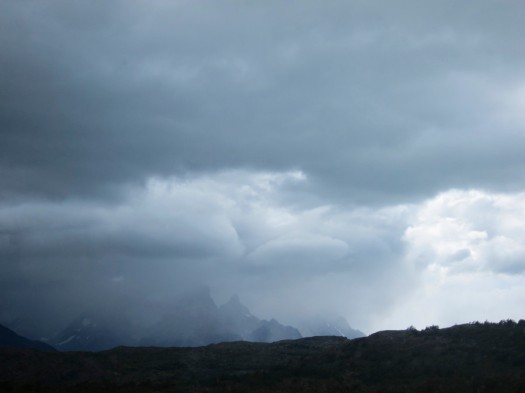  Incoming storm starting to obscure the Cordillera del Paine peaks. Can't get great weather all the time... too bad. 